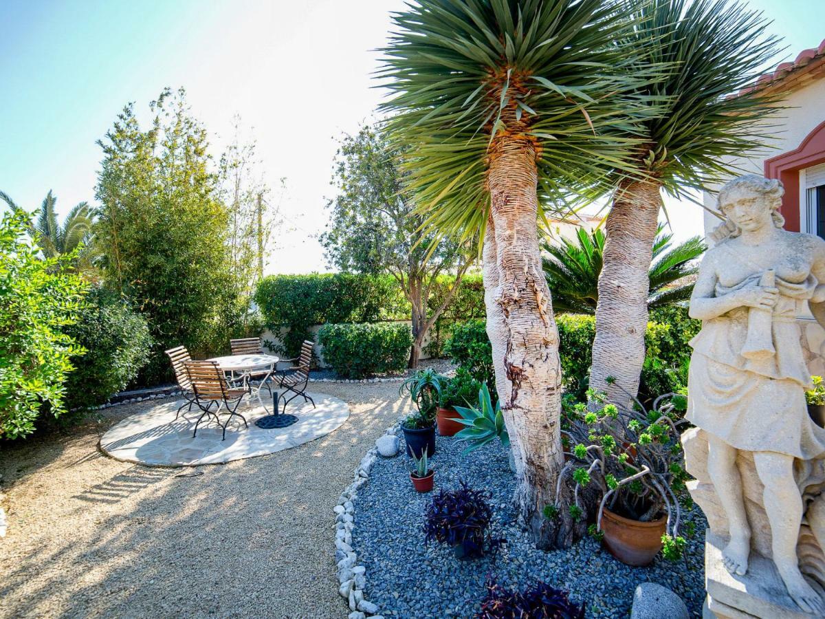 Villa Villa Albert By Interhome Calp Extérieur photo